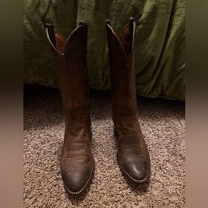 Women’s Justin Cowgirl Boots